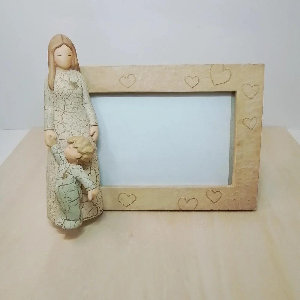 Heart Embracing Mother Child Figurine Picture Photo Frame 2002‎ UDC